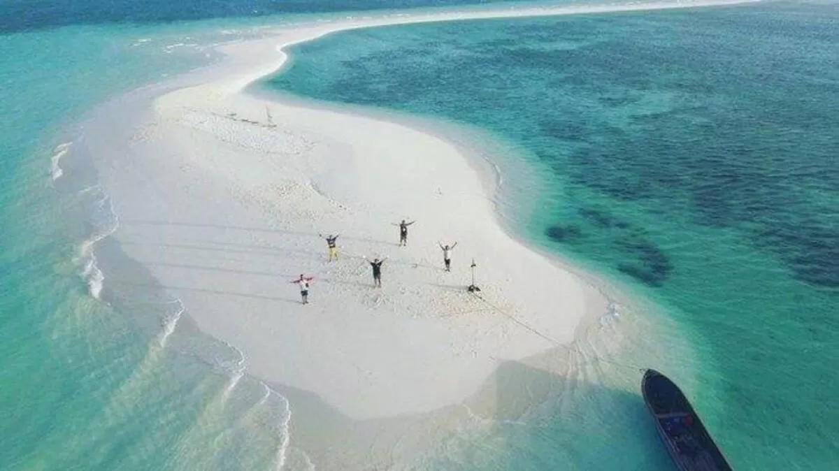 Pantai Meko Adonara