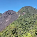 Gunung Ranaka di Manggarai